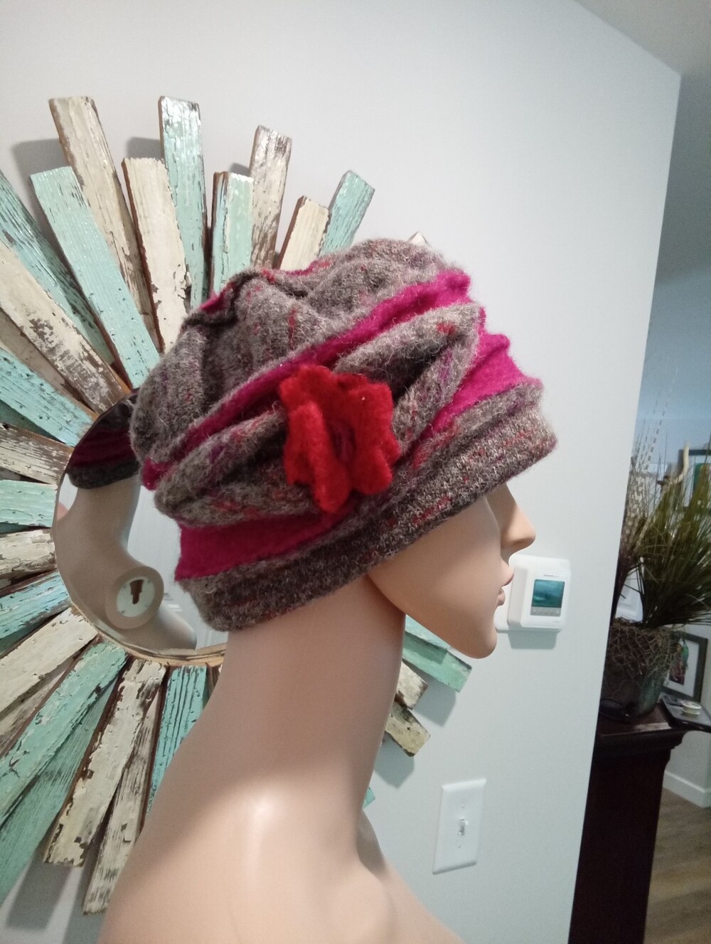 Lafenice Wool Gray & Magenta Wool Hat w/Red Flower Accent Made In Italy